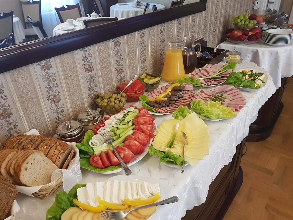 Dworek Ojca Mateusza Sandomierz Bagian luar foto